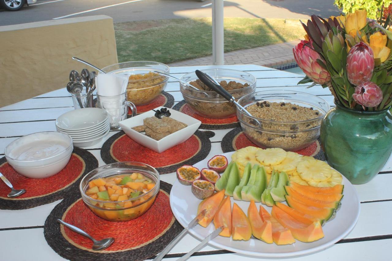 Glenashley Beach Accommodation - B&B And Backpackers Durban Extérieur photo